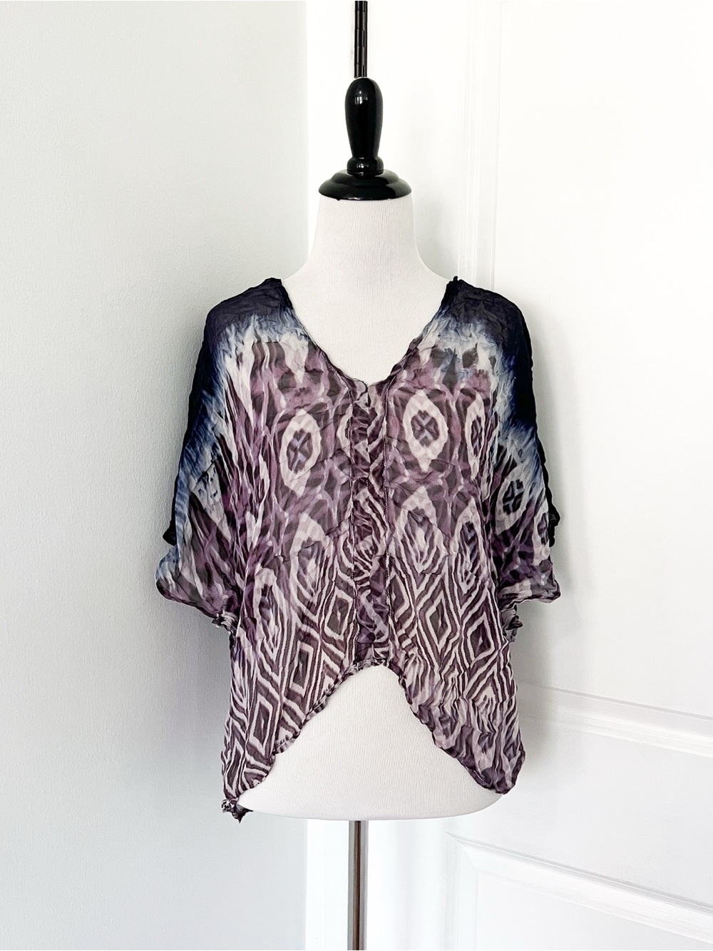 Language 100% Silk Purple Ombre Geometric Crinkle V-Neck Tunic Top - Medium